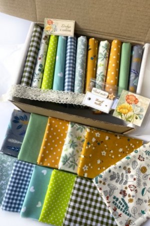 Робота Бокс тканин, відрізів хлопку 50х40 см для рукоділля