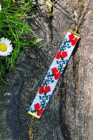 Работа Браслет - колье "Маки"