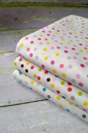 Робота Набір тканини для рукоділля різнокольоровий горошок 3 шт.