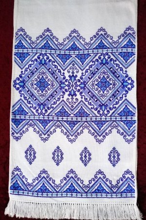 Робота Вишитий рушник на ікони, на весілля