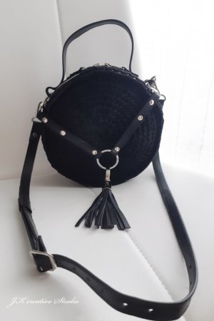 Робота Кругла сумочка "Портупея" чорна