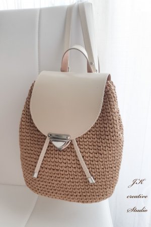 Робота Рюкзак з класичним візерунком беж