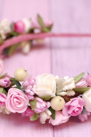 Робота Ніжний кремово-рожевий обруч ободок з квітами