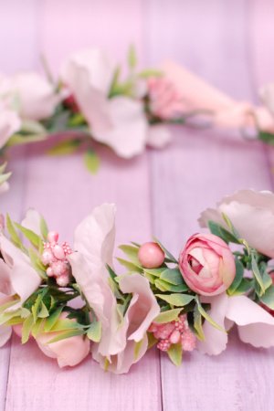 Работа Венок веночек с цветами нежно-коралловый