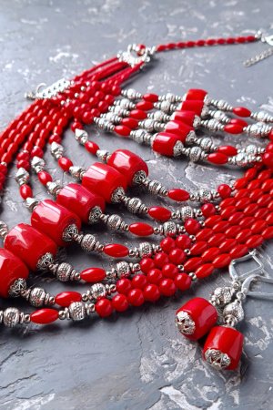 Робота Комплект з натуральних коралів "Сяй!"