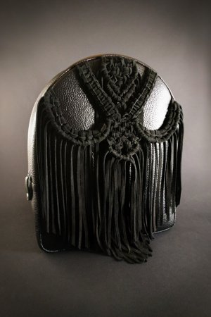 Робота Шкіряний рюкзак з макраме