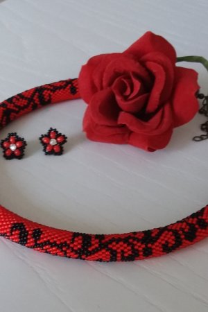 Работа Жгут Красно-черный