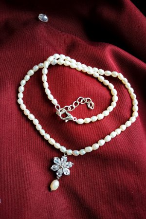 Робота Вишуканий чокер буси з натурального річкового жемчуга