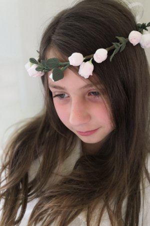 Робота Вінок квіти. Вінок до причастя 