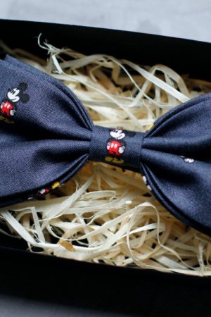 Работа Галстук-бабочка с Микки Маусом темно-серая