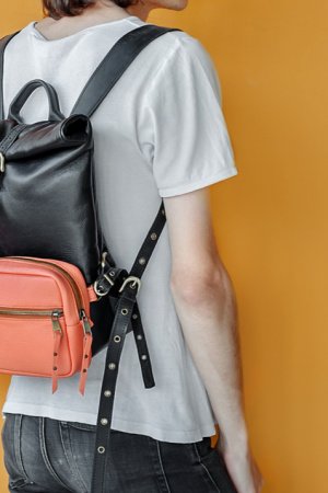 Робота Стильний Молодіжний Рюкзак Трансформер З Натуральної Шкіри