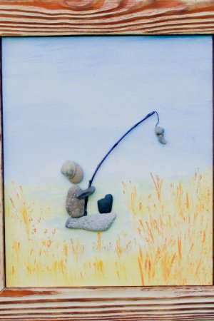 Работа 3D Картина из гальки Рыбак. Натуральное дерево рама.