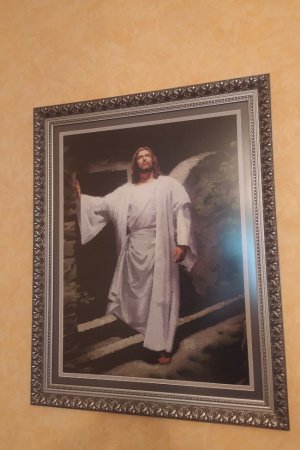 Робота Образ " Ісус виходить із гробу" 