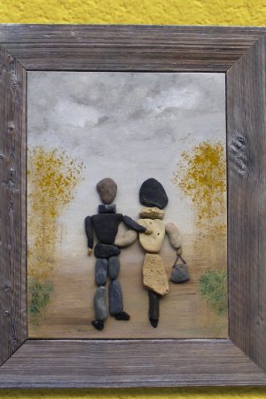 Работа  Картина из камней с моря. Винтажная рама