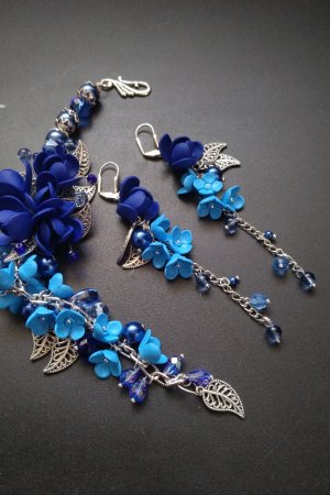 Робота Синій  браслет і сережки з квітами