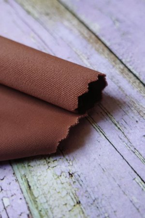 Робота Матовий трикотаж для тіла молочний шоколад