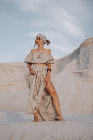 Робота Жіночій костюм з льону на літо