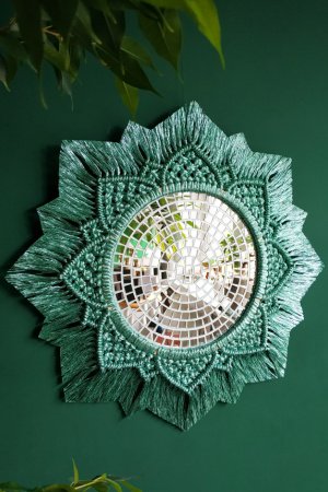 Работа Бирюзовое солнце макраме