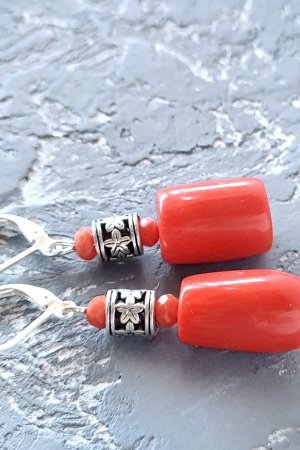 Робота Сережки з натуральними коралами "Спадок-3"