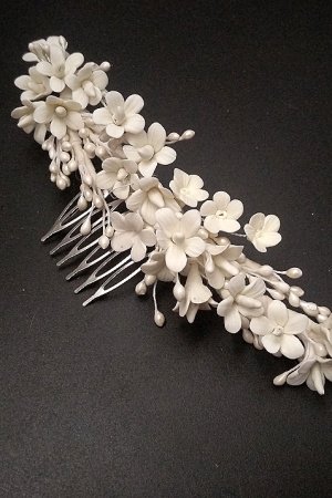 Робота Весільний гребінь з маленькими квітами