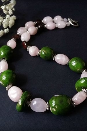 Робота Намисто Ніжна весна з кераміки і рожевого кварцу