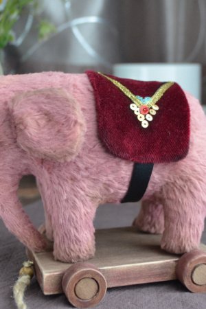 Робота Слоник Джамбо