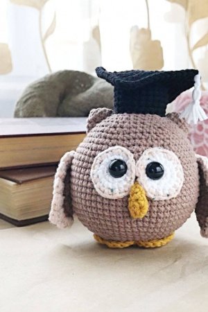 Робота В'язана іграшка Сова