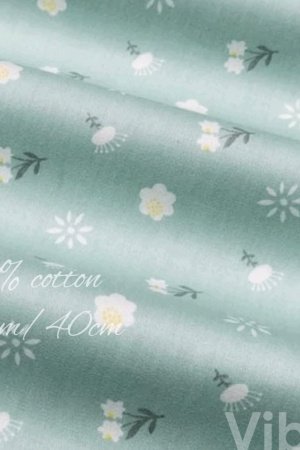 Работа Ткань хлопок цветочки на пыльно-голубом фоне