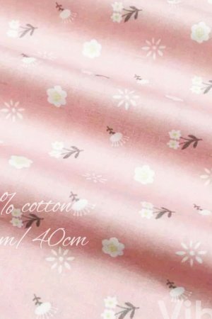 Работа Ткань хлопок цветочки на пыльно-розовом фоне