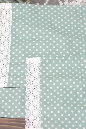 Робота Серветка в горох на кошик з мереживом 53 * 32см. м'ятна