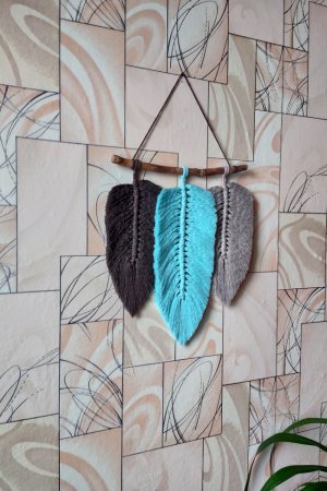 Работа макраме перья