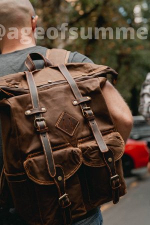 Робота Рюкзак з рулоном "Черокі". вік літа. Унісекс. Урожай