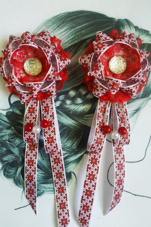 Работа Заколки в украинском стиле