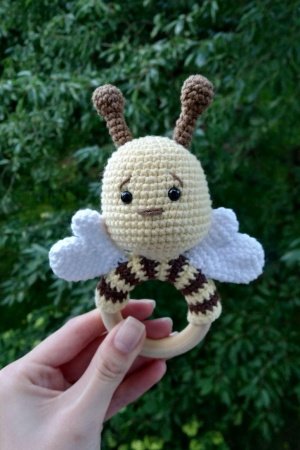 Работа Игрушка / погремушка / гризунець пчелка