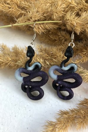 Работа Серьги пестрые змеи 