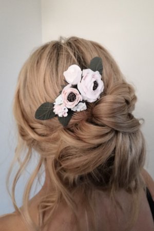 Робота квітка у волосся нареченої