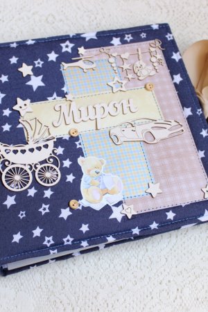 Работа Бебибук для мальчика , альбом для малыша на первый год жизни