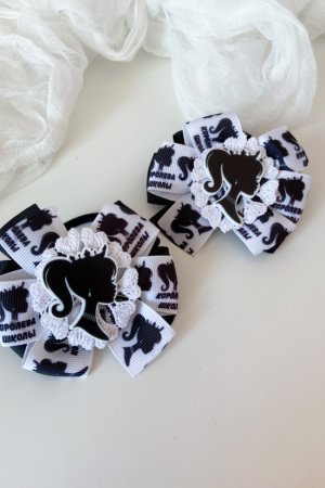 Робота Шкільні бантики на резинці королева школи.