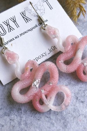 Работа Нежные змеи 