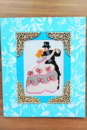 Работа Вышитая открытка "Молодожены"