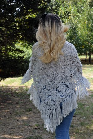 Работа Шаль Montmartre молочный твид