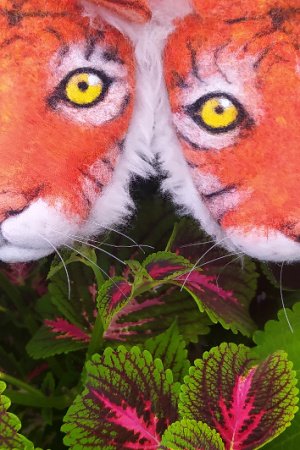 Работа Тапочки валяные Тигры