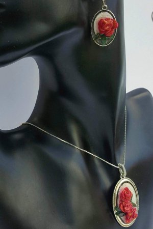 Робота Кулон і сережки "Червона троянда"