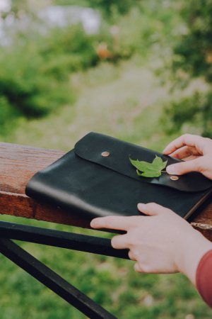 Работа Кожаный блокнот кольцевым механизмом