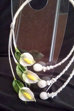 Работа Колье с белым агатом.