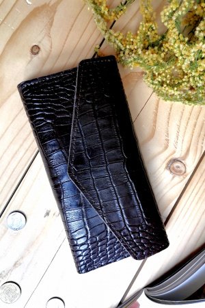 Работа Женский кошелек. Натуральная кожа.