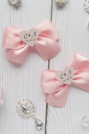 Работа Бутоньерки с инициалами и датой свадьбы арт. 0116