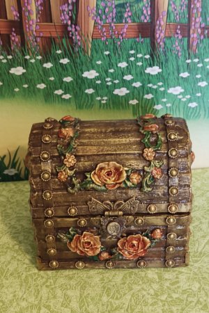 Робота Скринька з картону "Троянди для коханої"