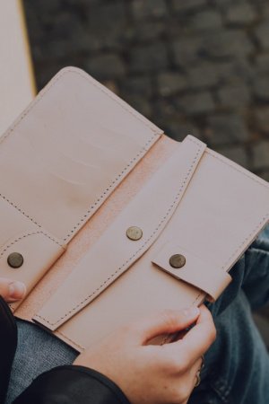 Работа кожаный кошелек