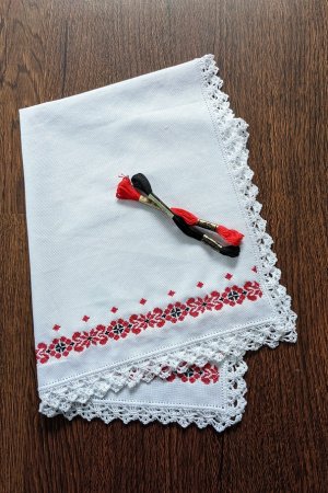 Работа вышитая салфетка